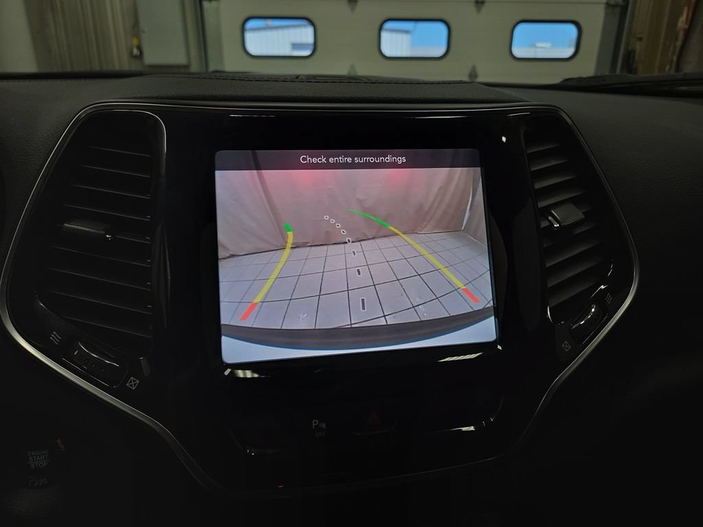 Used 2019 Jeep Cherokee Limited AWD/4WD image 26
