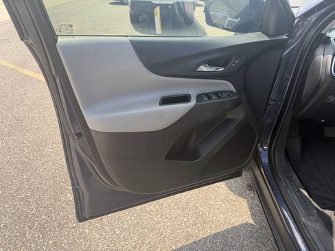 Used 2018 Chevrolet Equinox LS FWD image 15