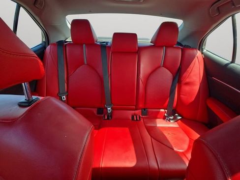 Used 2019 Toyota Camry XSE w/ Navigation Package FWD image 17