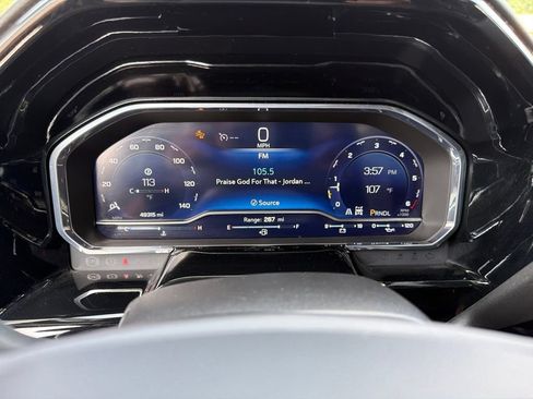 Used 2025 Chevrolet Silverado 1500 LT AWD/4WD image 9