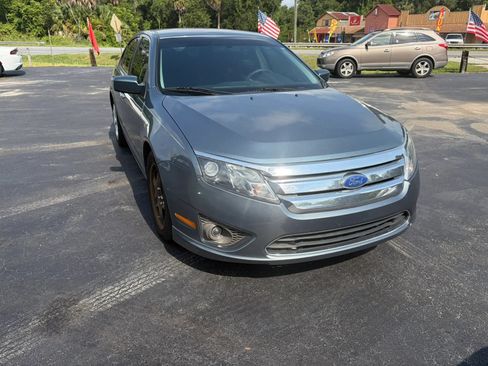 Used 2011 Ford Fusion SE FWD image 3