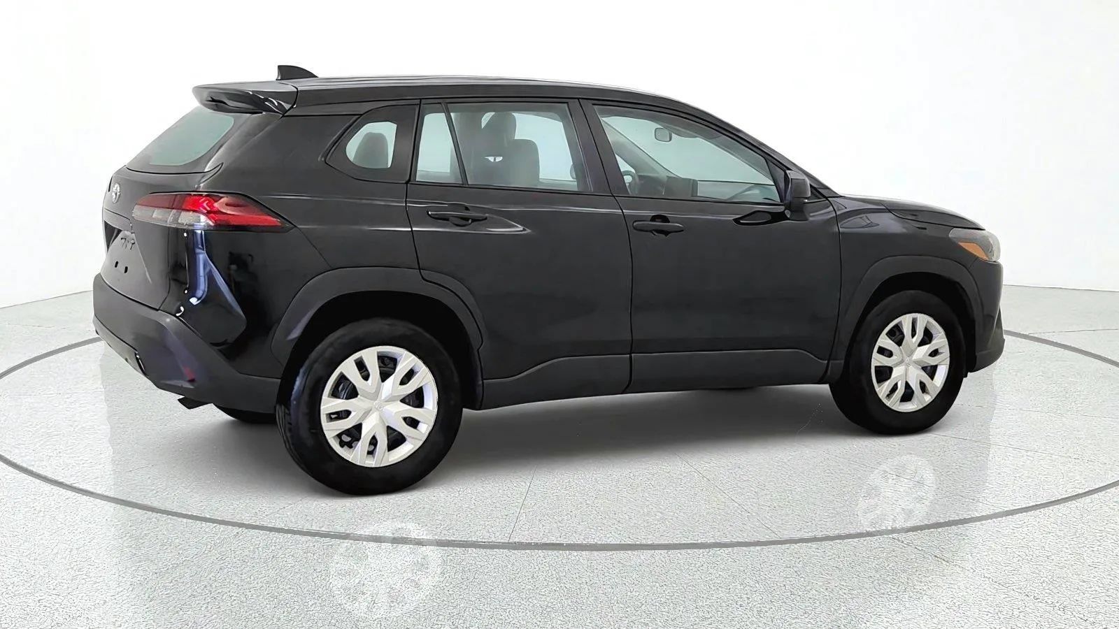 Used 2026 Toyota Corolla Cross L FWD image 9