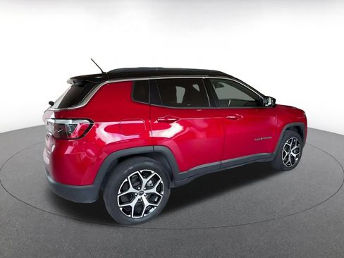 Used 2025 Jeep Compass Limited AWD/4WD image 13