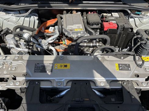 Used 2025 BMW iX xDrive50 w/ Sport Package image 36