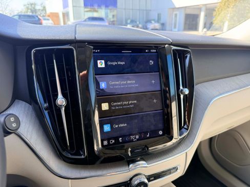 Certified 2023 Volvo XC60 B5 Plus w/ Climate Package image 21