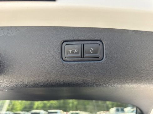 Used 2025 Genesis GV70 3.5T Sport w/ Sport Advanced Package image 34