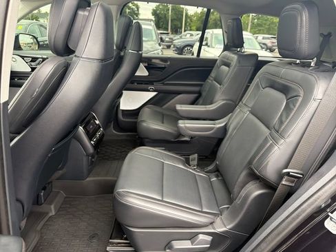 Certified 2025 Lincoln Aviator Reserve w/ Equipment Group 201A AWD/4WD image 28
