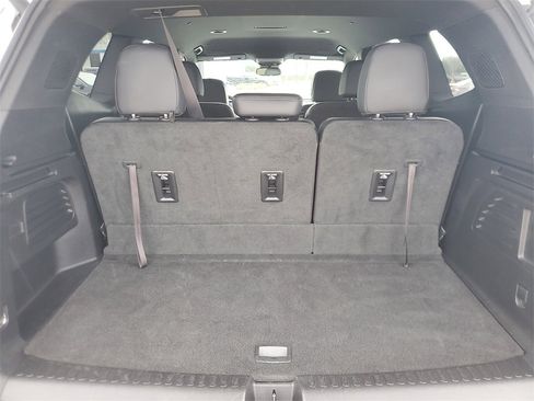 Used 2025 Buick Enclave Preferred image 7