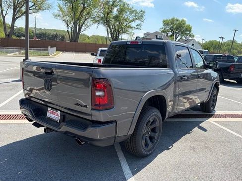 New 2026 RAM 1500 4x4 Crew Cab image 8