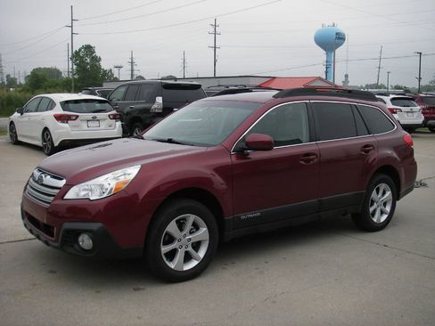 Used 2014 Subaru Outback 2.5i Premium w/ Moonroof Package AWD/4WD image 11