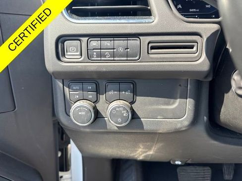 Used 2023 Chevrolet Suburban Premier AWD/4WD image 18