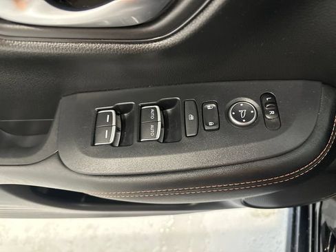 Used 2025 Honda HR-V Sport image 28