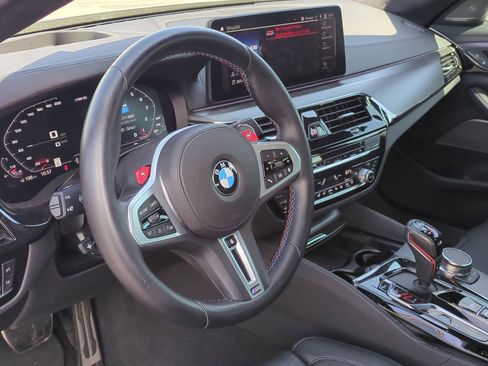 Used 2023 BMW M5 image 18