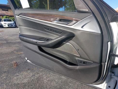 Used 2019 BMW 540i 540i w/ M Sport Package image 26