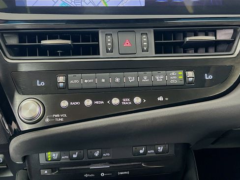 Used 2022 Lexus ES 350 w/ Premium Package image 16