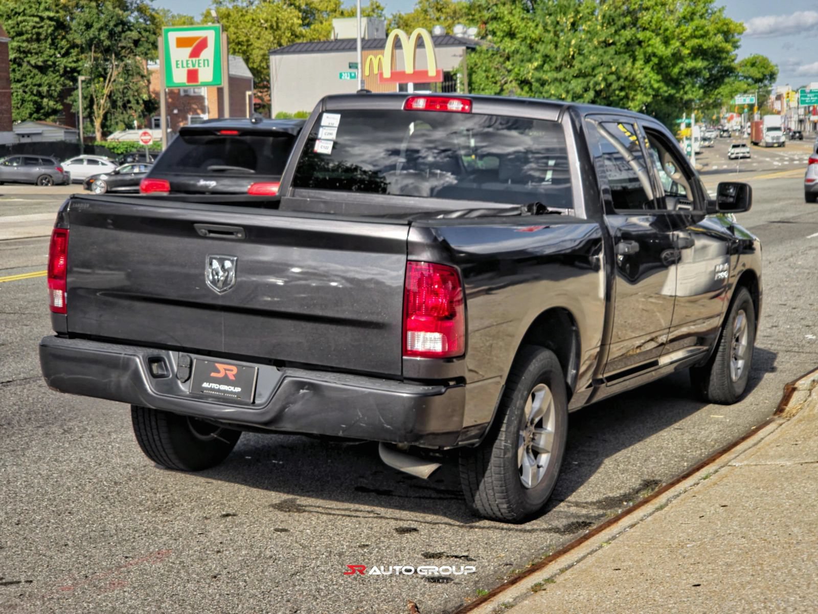 Used 2016 RAM 1500 Express RWD image 7