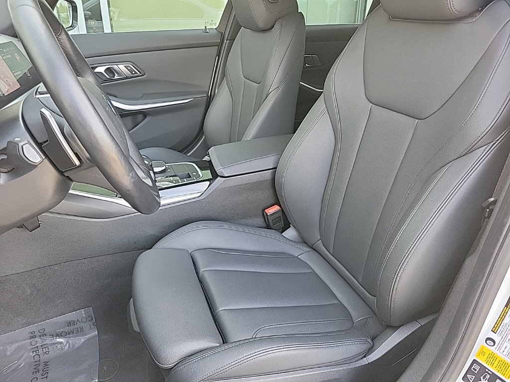 Used 2019 BMW 330i xDrive Sedan w/ Convenience Package AWD/4WD image 11