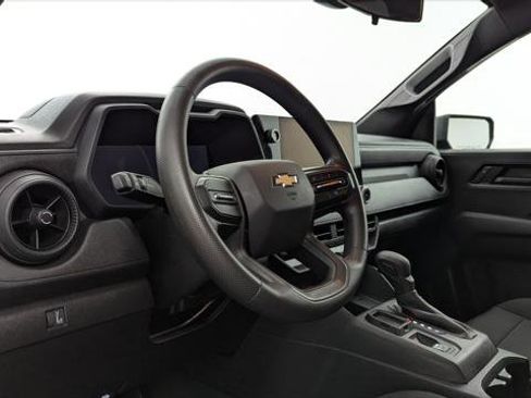 Used 2024 Chevrolet Colorado W/T RWD image 23