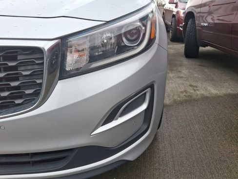 Used 2019 Kia Sedona EX image 12
