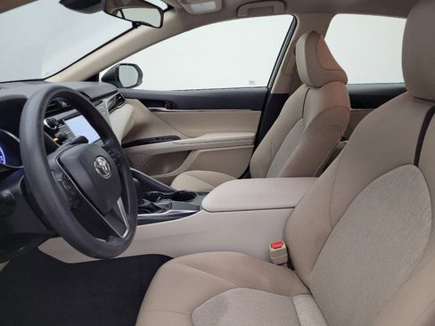 Used 2018 Toyota Camry LE FWD image 17