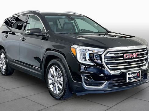 Used 2024 GMC Terrain SLT FWD image 3