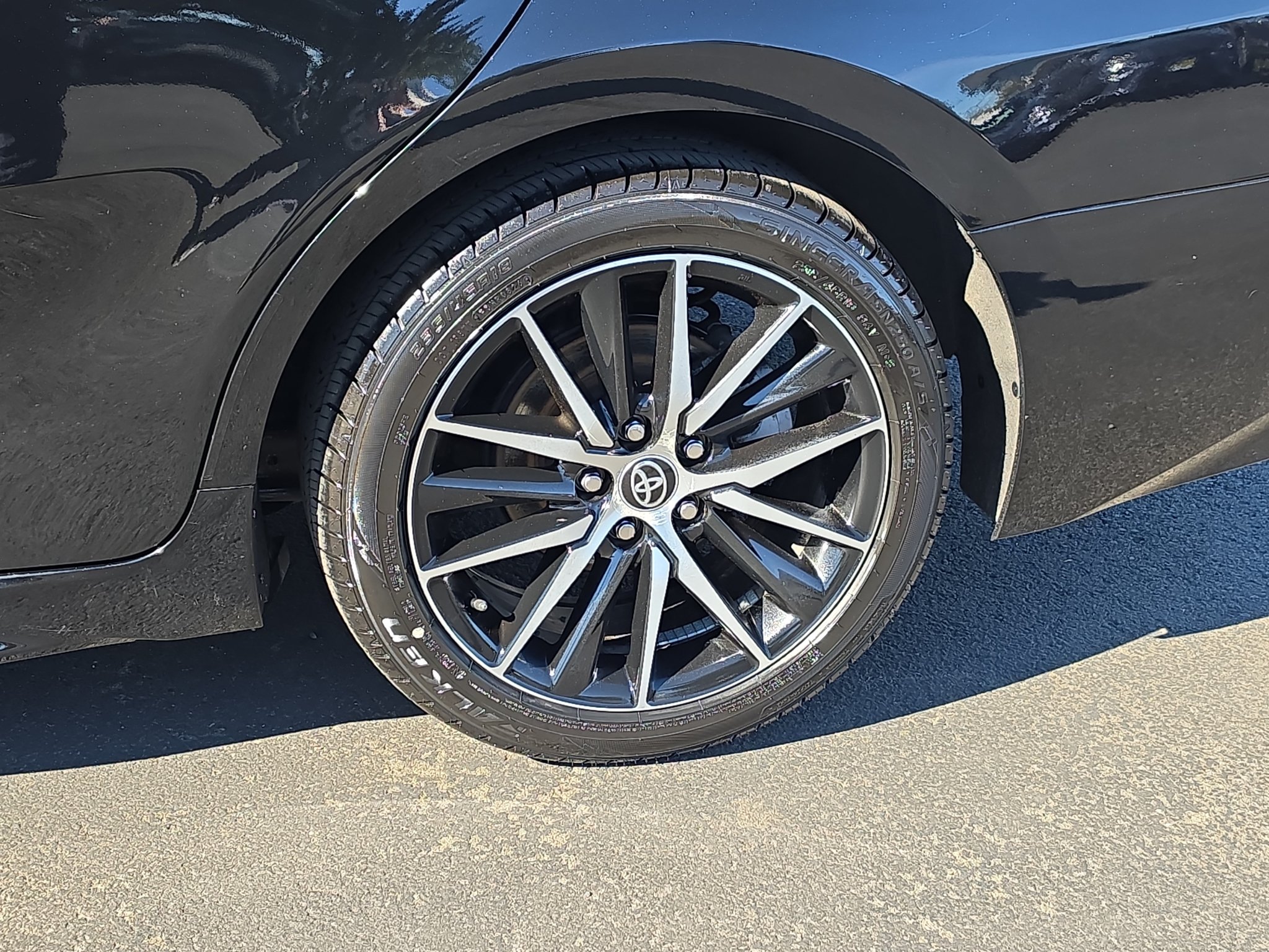 Certified 2021 Toyota Camry SE w/ Cold Weather Package FWD image 10