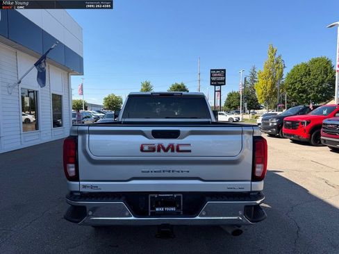 Used 2022 GMC Sierra 2500 SLE w/ X31 Off-Road Package AWD/4WD image 5