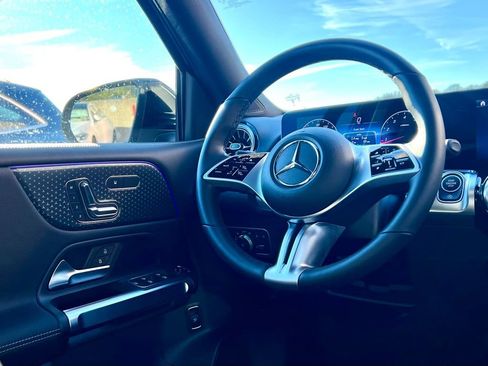 Certified 2025 Mercedes-Benz GLB 250 4MATIC image 14