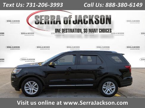 Used 2018 Ford Explorer XLT image 1