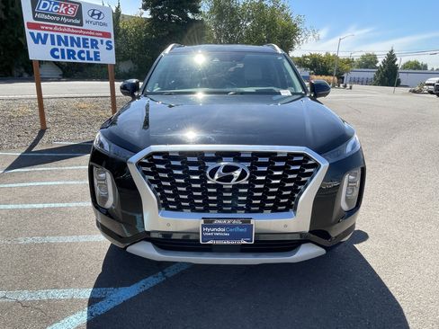 Certified 2022 Hyundai Palisade Limited w/ Winter Package AWD/4WD image 8