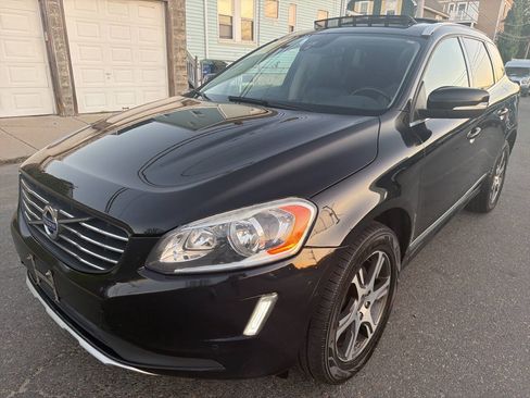 Used 2015 Volvo XC60 T6 w/ Proximity Package AWD/4WD image 2
