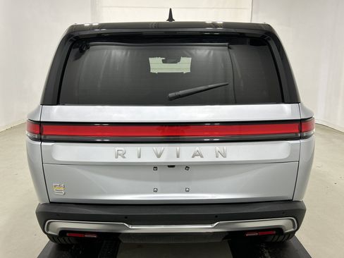 Used 2024 Rivian R1S Adventure Quad AWD/4WD image 4