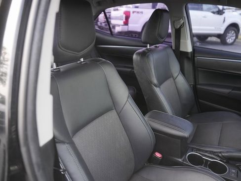 Used 2015 Toyota Corolla S image 19