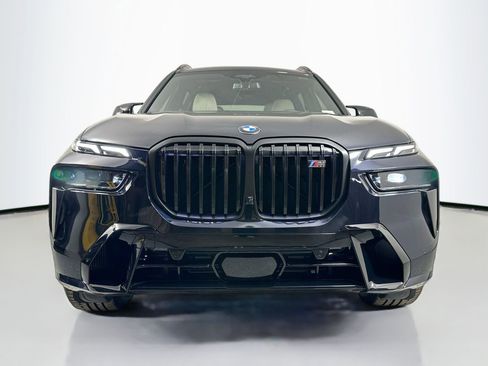New 2026 BMW X7 M60i image 2