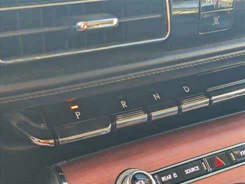 Used 2020 Lincoln Aviator Reserve w/ Elements Package Plus image 5