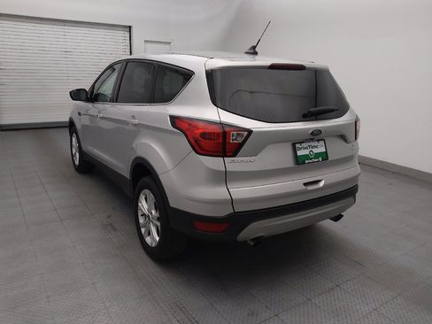 Used 2019 Ford Escape SE FWD image 5