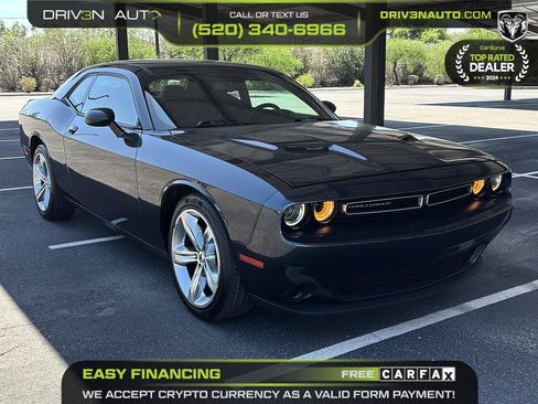 Used 2017 Dodge Challenger SXT w/ Super Sport Group (SS/T) RWD image 1