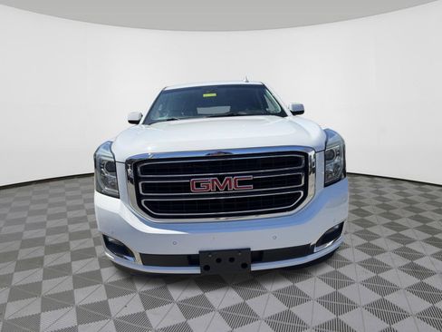 Used 2019 GMC Yukon XL SLT image 2