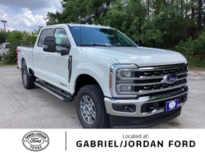 New 2025 Ford F250 Lariat w/ FX4 Off-Road Package
