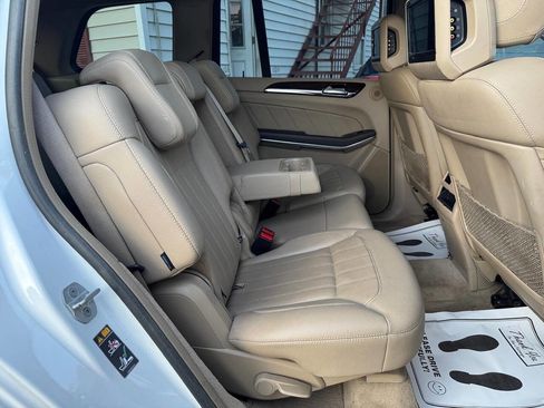 Used 2014 Mercedes-Benz GL 450 4MATIC w/ Lighting Package image 35