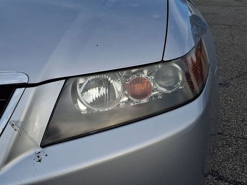 Used 2005 Acura TSX FWD image 9