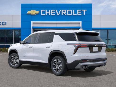 New 2026 Chevrolet Traverse LT w/ Driver Confidence Package FWD image 3