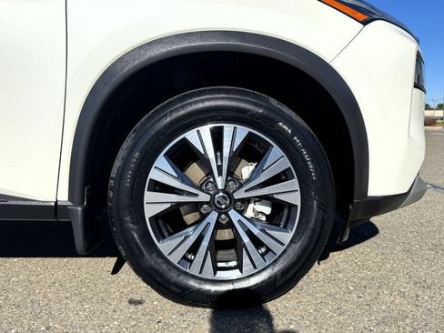 Used 2021 Nissan Rogue SV w/ Premium Package FWD image 10