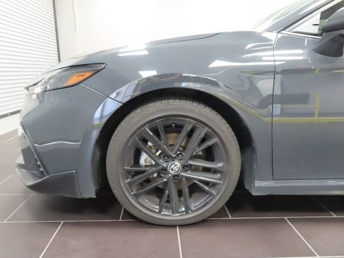 Used 2025 Toyota Camry SE w/ Convenience Package image 15