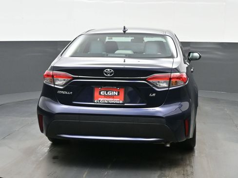 Used 2022 Toyota Corolla LE image 5
