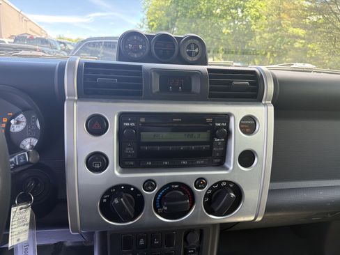 Used 2008 Toyota FJ Cruiser 4WD image 17