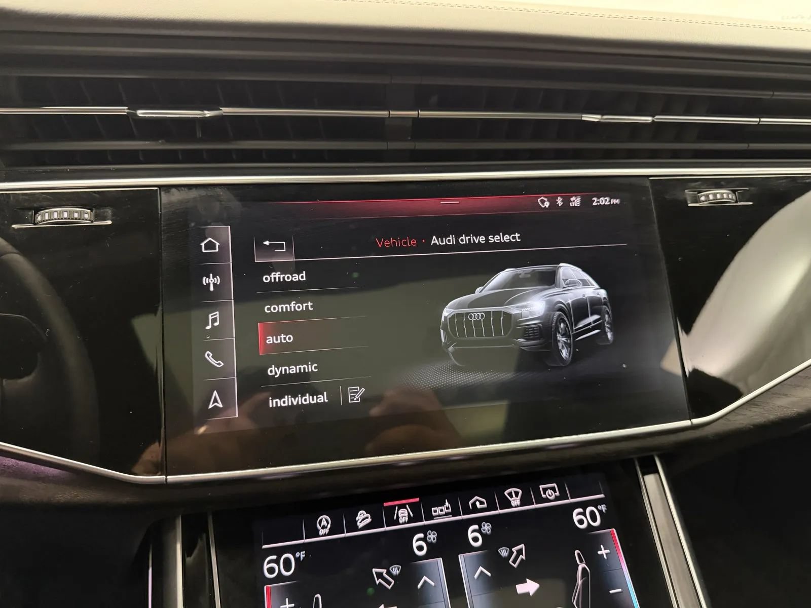 Used 2019 Audi Q8 Prestige AWD/4WD image 34