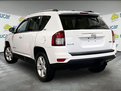 Used 2017 Jeep Compass Latitude AWD/4WD image 3