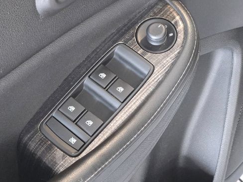 Used 2016 Chevrolet Malibu LT w/ Power Convenience Package FWD image 17