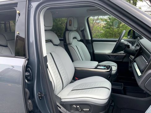 Used 2025 Rivian R1S Adventure AWD/4WD image 8